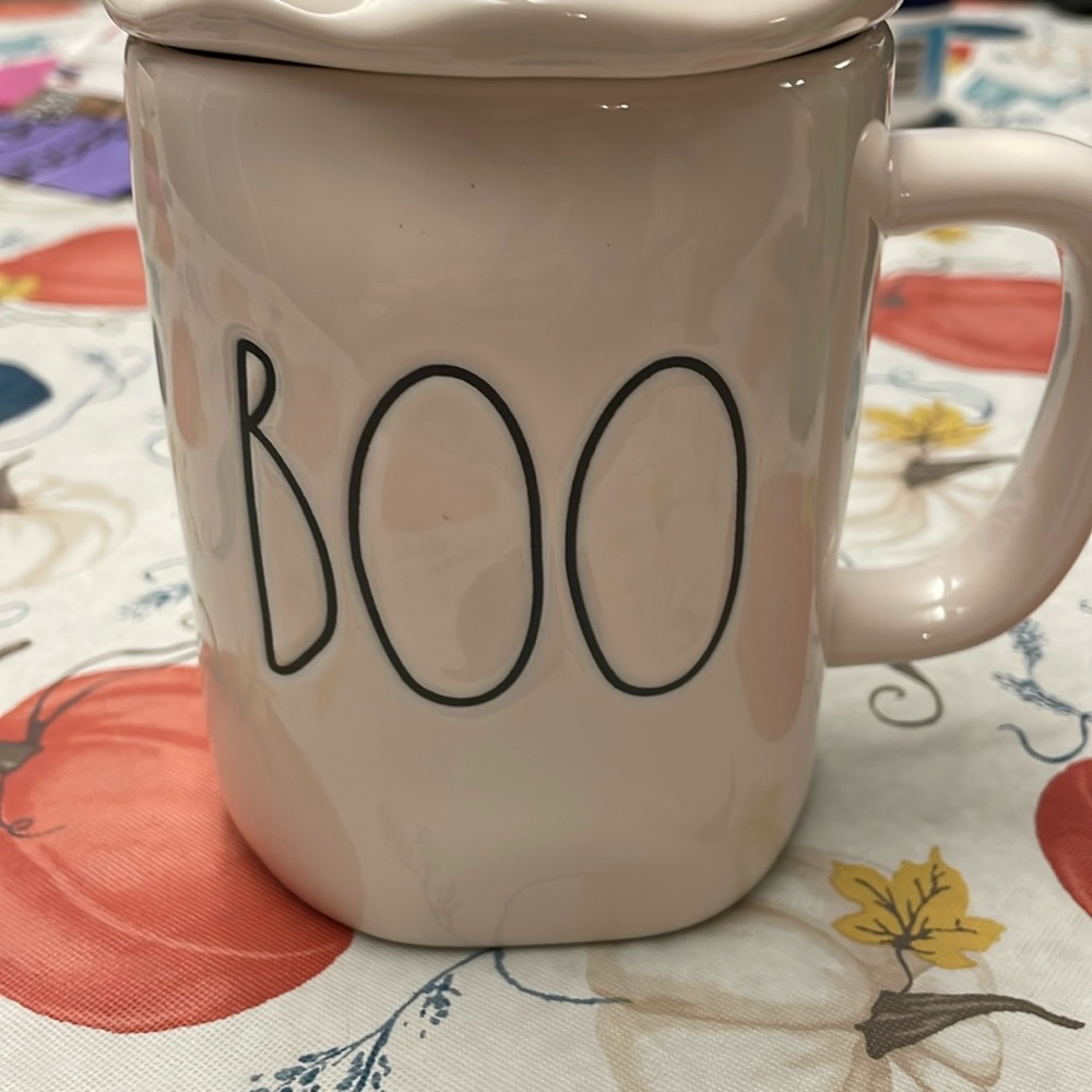Rae Dunn ghost topper Boo mug.
